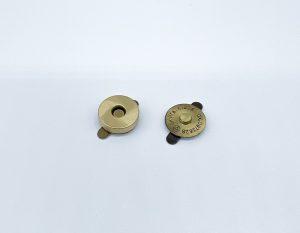 Кнопка магнитная 14 мм (лакированный антик)