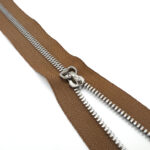 Бегунок для молнии YKK T5 (никель)-4